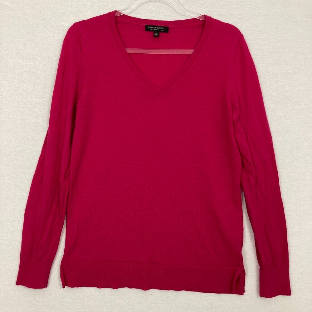 Banana Republic Pink 100% Merino Wool V Neck Lightweight Sweater Medium